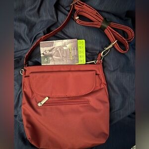 Travelon Anti-theft Crossbody